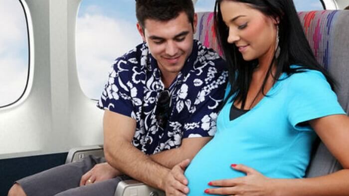 Theo nhiều nghiên cứu thì việc đi máy bay không ảnh hưởng đến sức khỏe thai nhi