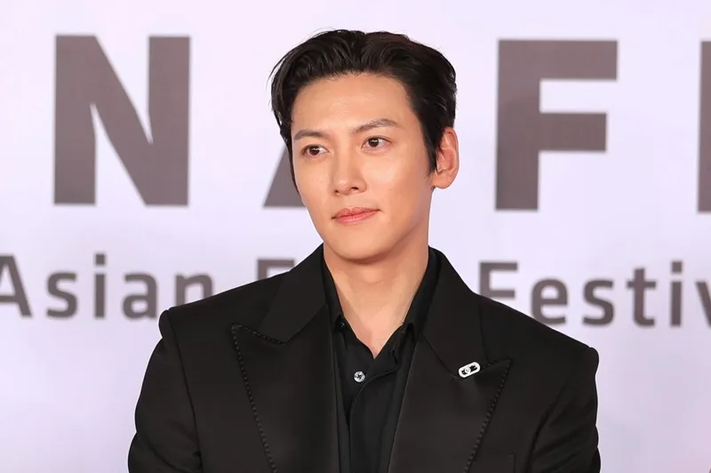 ji chang wook co vo chua